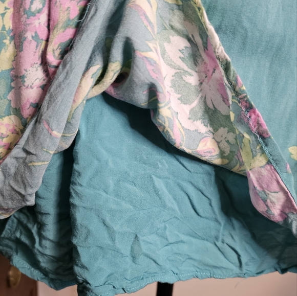 Torrid 1x adjustable strap teal floral tank - Picture 6 of 8